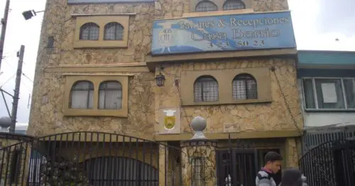 SALONES & RECEPCIONES CASA BERRIO AVENIDA CARRERA 30 SALONES & RECEPCIONES CASA BERRIO AVENIDA CARRERA 30